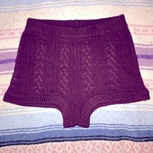 Unworn REHAB maroon mini sweater shorts! Layer 🍁